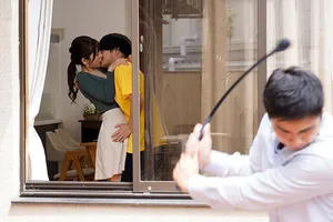 được gấu lạ rủ về nhà làm tình